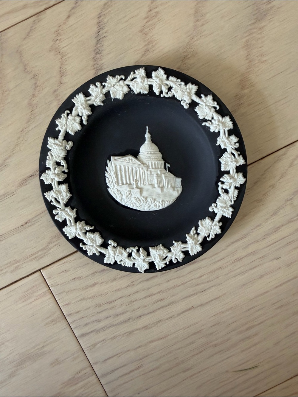 Vintage Wedgwood Black Basalt Jasperware U.S. Capitol Trinket Dish